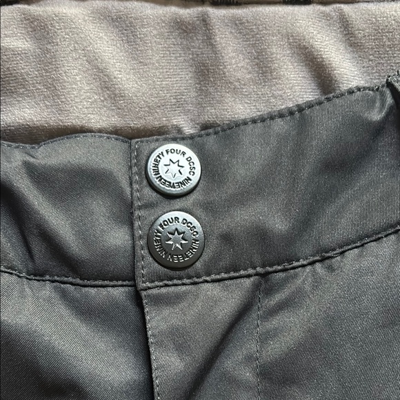DC Black Snowboard Pant - Picture 6 of 7